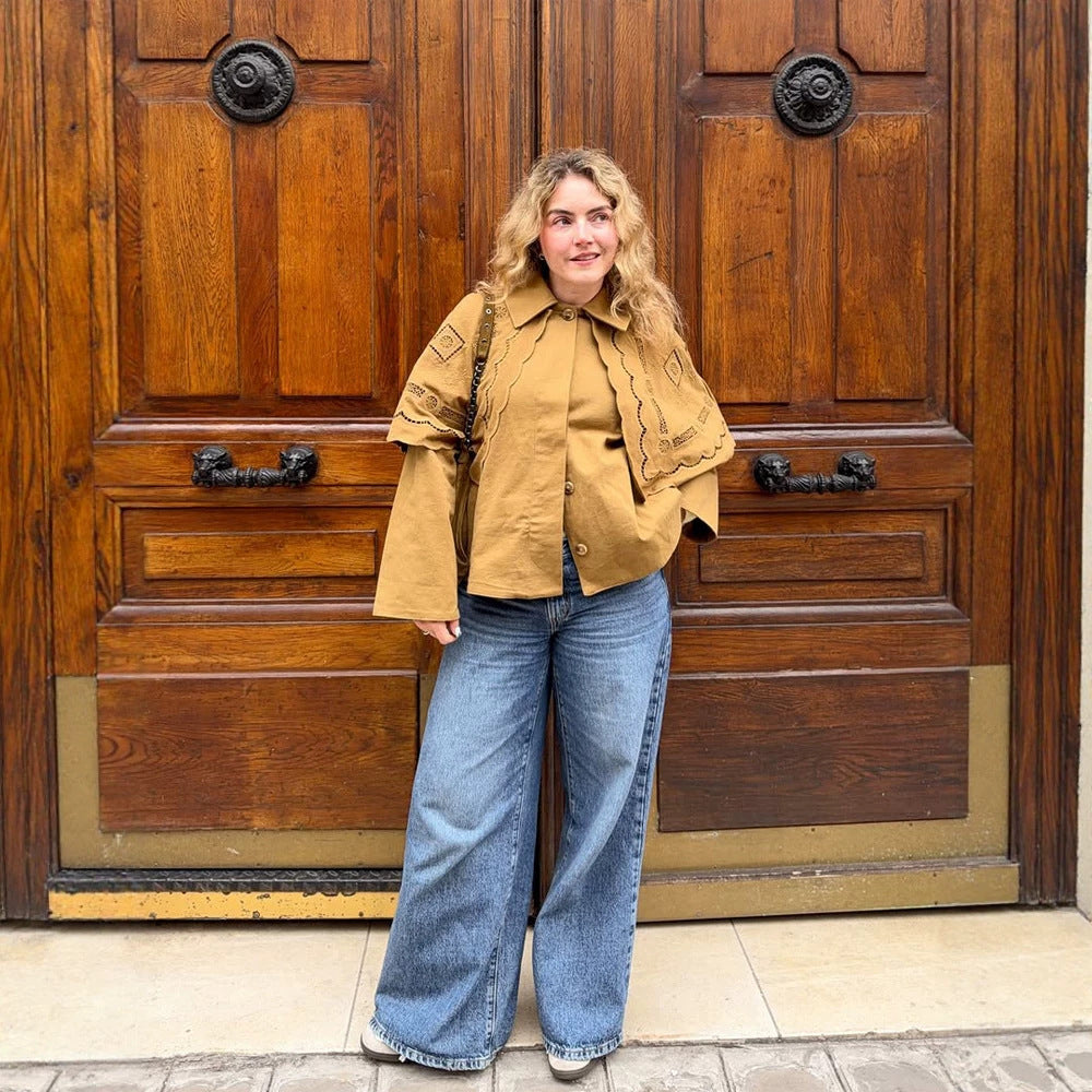 Damen Kurzjacke mit besticktem Cape, Lochstickerei und geschwungenem Saum Drune