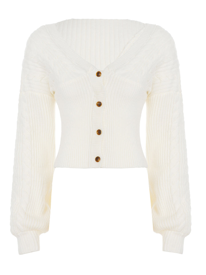 Damen nan taillierter Strickcardigan mit V-Ausschnitt, Zopfmusterärmeln und dekorativen Holzknöpfen Drune