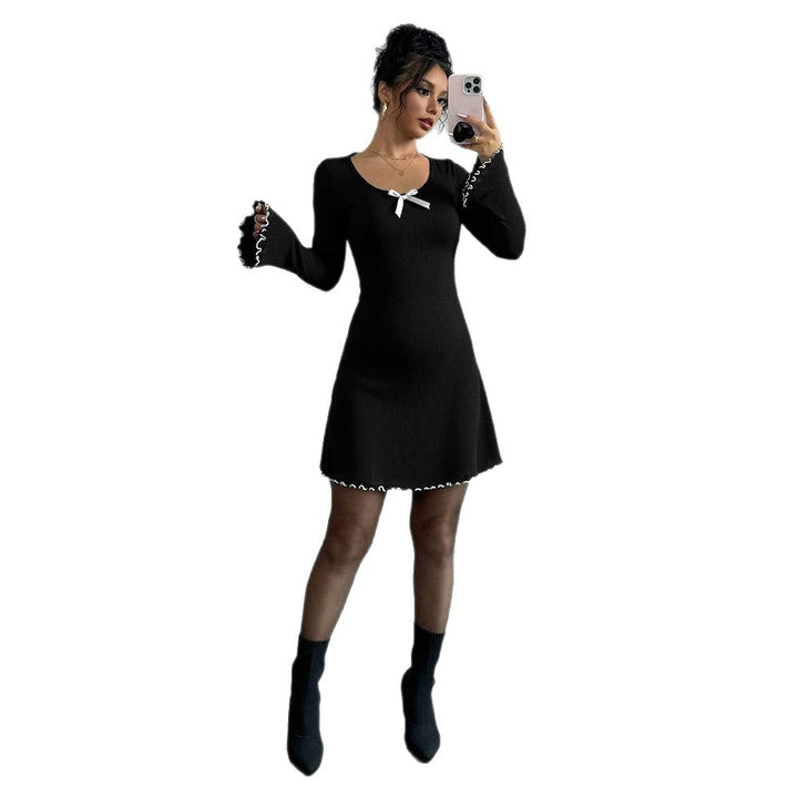 Damen geripptes Minikleid mit Trompetenärmeln, Zierschleife am Dekolleté und welligem Saum Drune