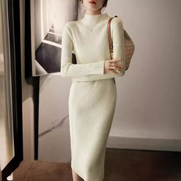 Damen Strickkleid mit hohem Kragen und seitlichen Schlitzen Drune