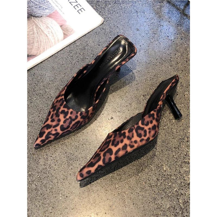 Damen Spitz zulaufende Mule mit Leopardenprint und niedrigem Kitten-Absatz Drune