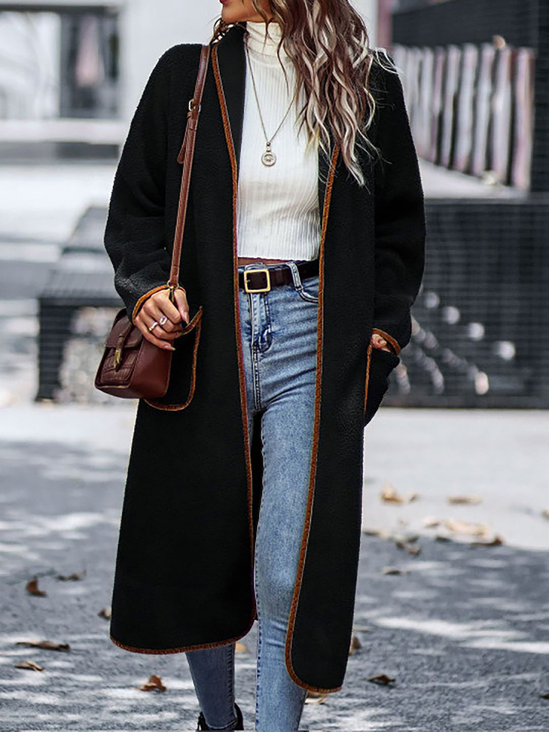 Damen eleganter, länger cardigan mit praktischem Schnitt und kontrastierenden Akzenten Drune