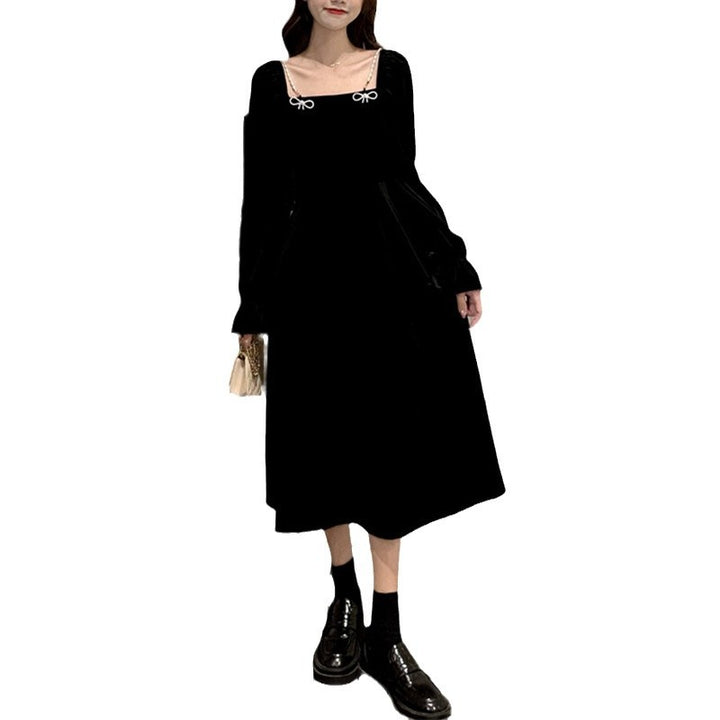 Damen Elegantes samtiges Maxikleid mit Rüschendetails Drune