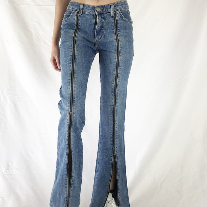 Damen nan Jeanshose mit durchgehenden Front-Reißverschlüssen, hoher vorderer Beinöffnung und ausgestelltem Schlag Drune