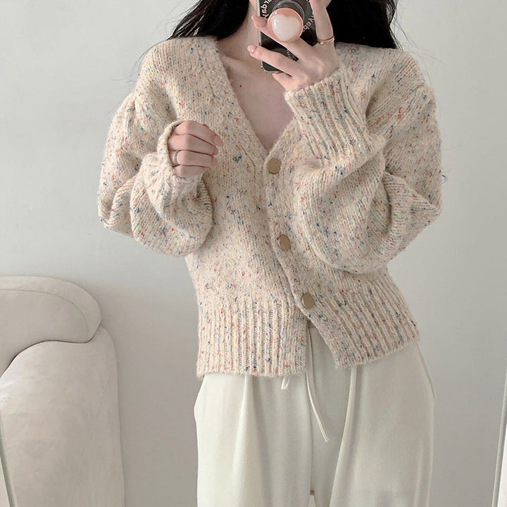 Damen weicher Strickcardigan mit modernem V-Ausschnitt und großen Knopfdetails Drune