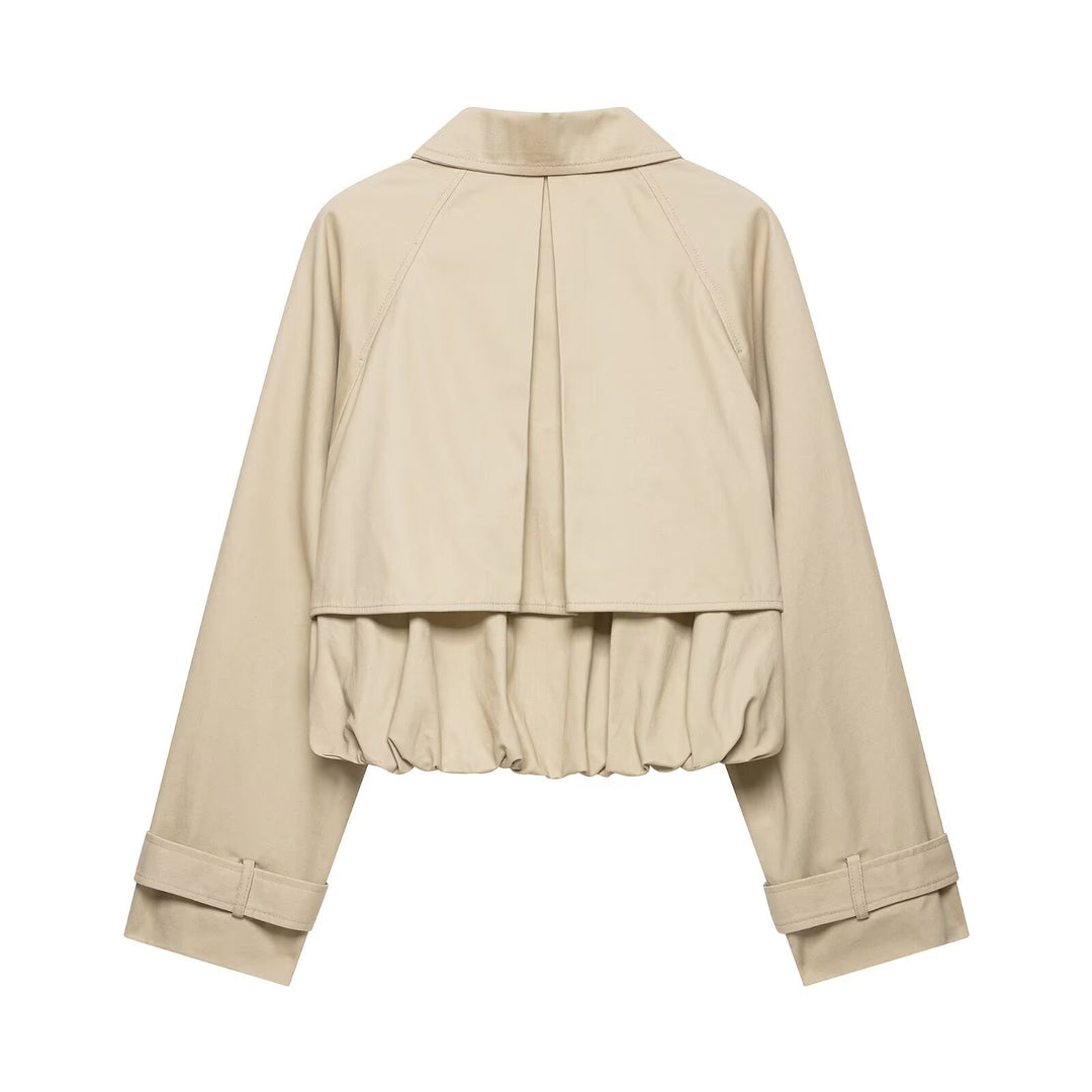 Damen 60+ Cropped Trenchblouson mit Cape‑Detail und Tunnelzugsaum Drune