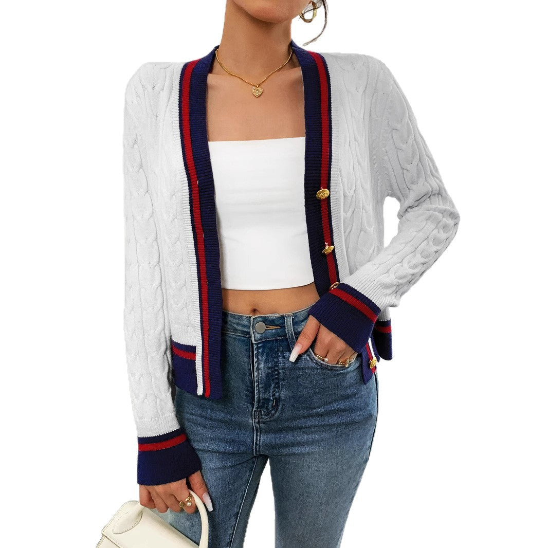 Damen Strickjacke mit klassischen Zopfmuster und kontrastierenden Akzenten Drune