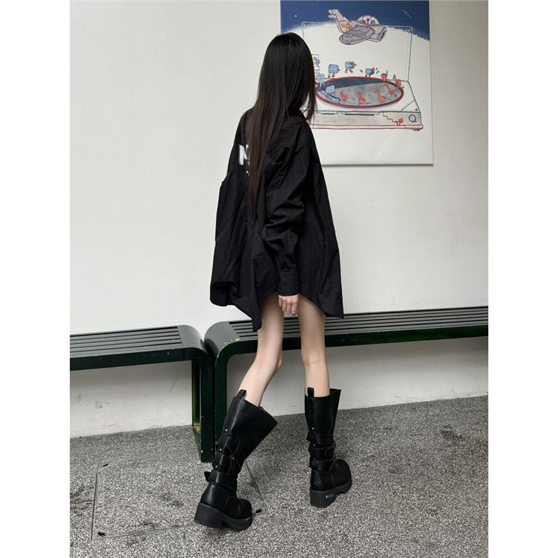 Damen wadenhohe Bikerboots mit klappbarer Manschette, doppelten Metallschnallen und geformter Plateau-Sohle Drune