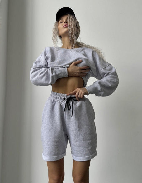 Damen lässiges Sweatshirt- und Shorts-Set mit Kordelzug und farbenfrohem Design