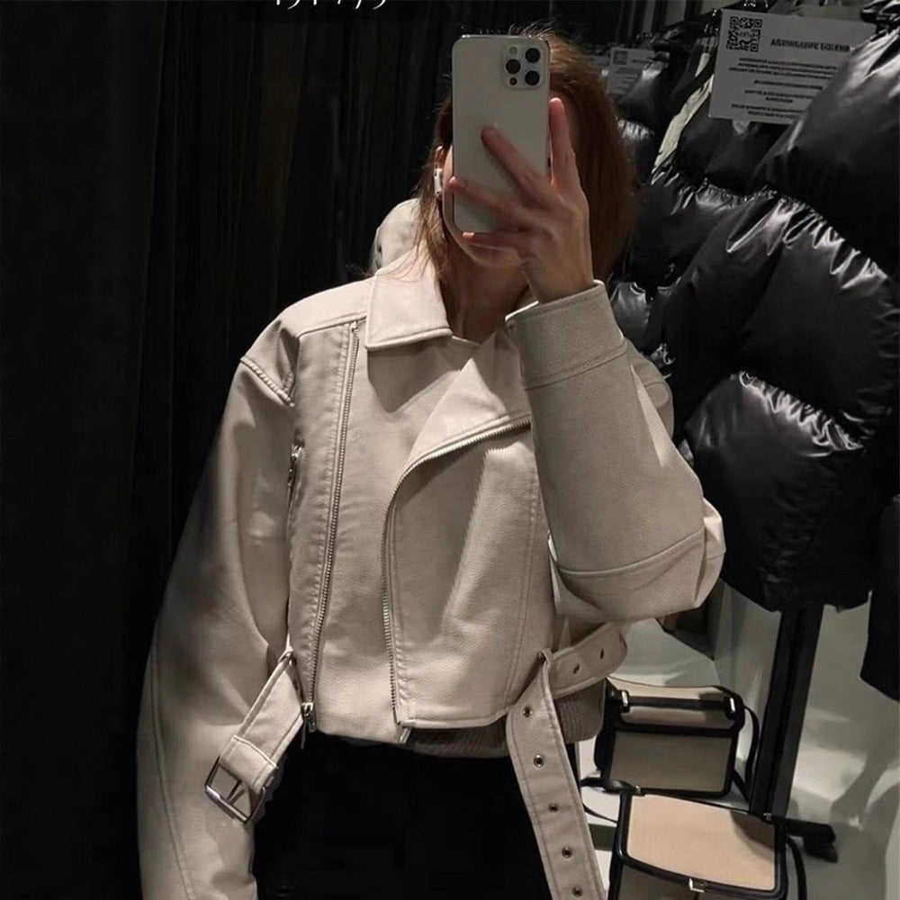 Damen Kurzgeschnittene Bikerjacke aus Kunstleder mit Taillengürtel Drune