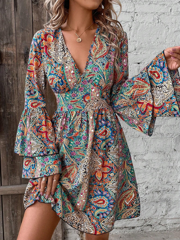 Damen nan Boho-Minikleid mit tiefem V-Ausschnitt, Trompetenärmeln und geraffter Taille Drune