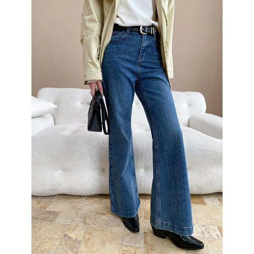 Damen High-Waist Schlagjeans im zeitgenössischen Stil mit nachhaltigem Denim Drune