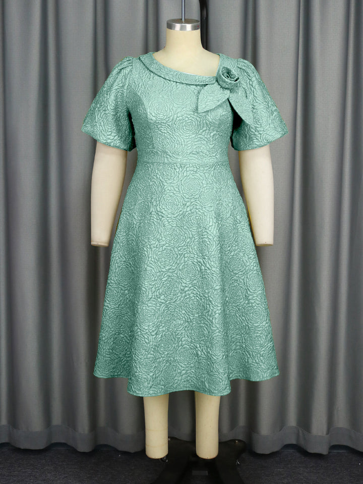 Damen Elegantes Kleid mit strukturierter Blumenapplikation Drune