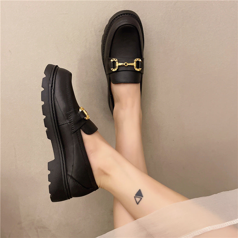 Damen Modische Chunky-Loafer mit profilierter Gummisohle, Kunstleder und dekorativer Metal-Applikation Drune