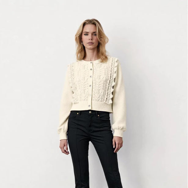 Damen Strickjacke mit filigranen Häkelakzenten und Knopfleiste Drune