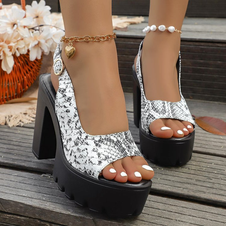 Damen Plateau‑Slingbacks mit klobigem Blockabsatz und glänzendem Lackfinish Drune