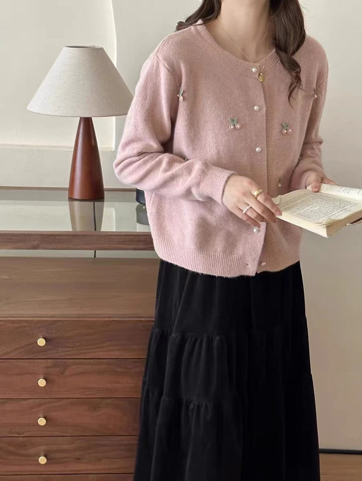 Damen Elegante Strickjacke mit floralen Applikationen Drune