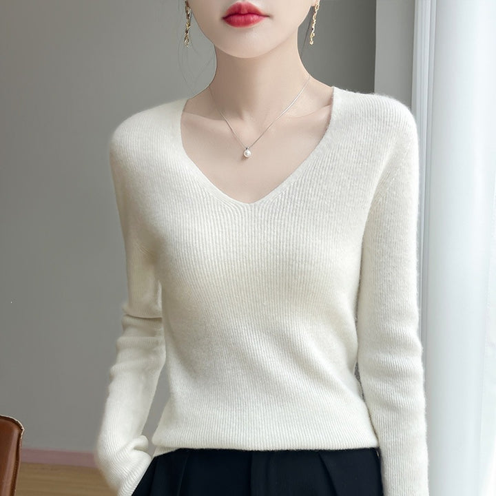 Damen Schmal geschnittener V‑Ausschnitt-Feinstrickpullover mit feiner Rippenstruktur und weicher Haptik Drune