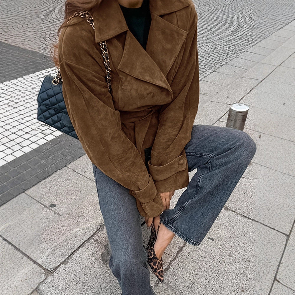 Damen Kurzblouson aus Wildleder‑Look mit Bindegürtel und kastiger Silhouette Drune