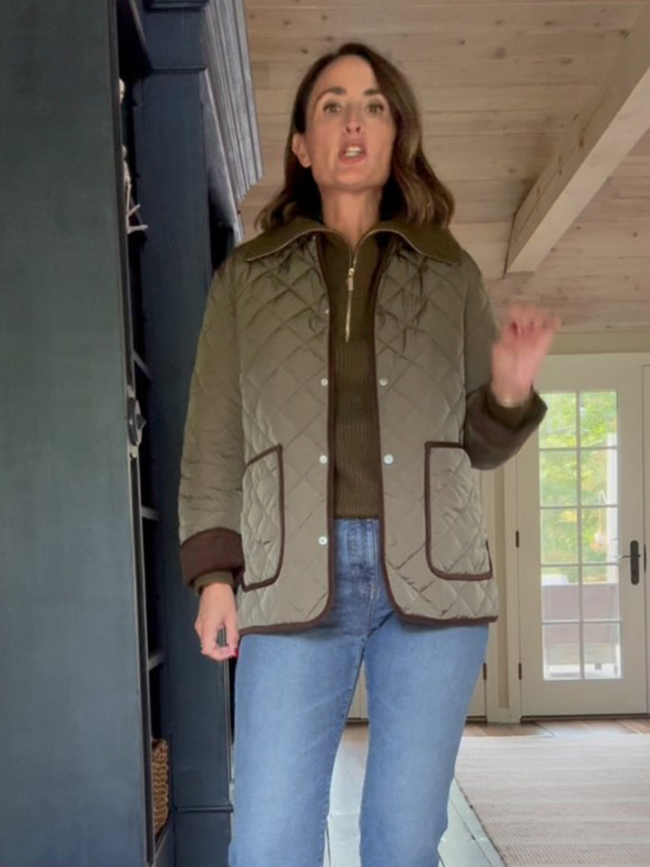Damen gesteppte Fieldjacke mit Kontrastpaspel, aufgesetzten Pattentaschen & hüftlanger Boxy-Silhouette Drune