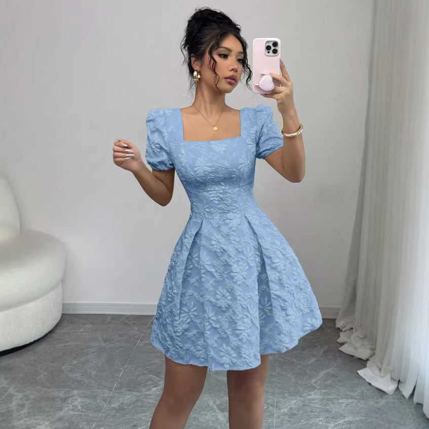 Damen Minikleid mit strukturiertem Blumendesign und Puffärmeln Drune