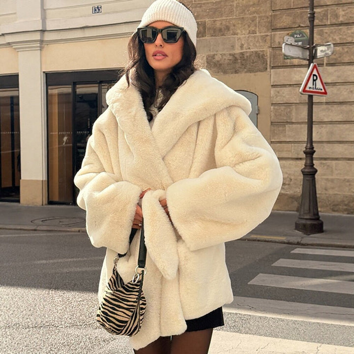 Damen Boxy-Teddyjacke mit Wickelgürtel und übergroßem Schalkragen Drune