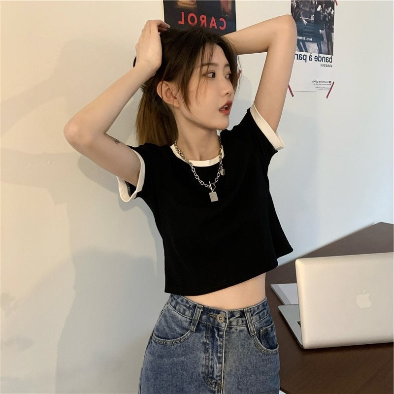 Damen Cropped T-Shirt mit kontrastierenden Ärmeln und modernem Schnitt