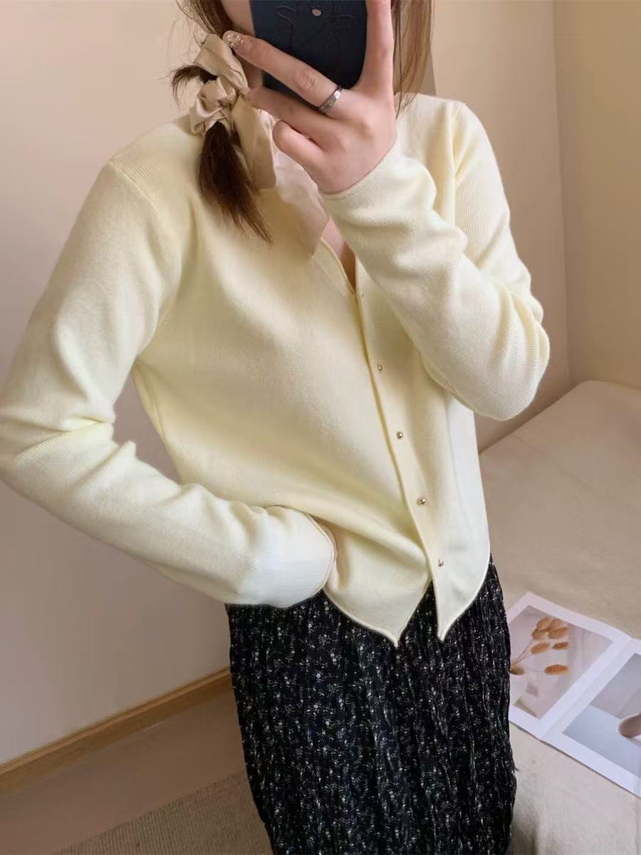 Damen modische Strickjacke mit vornem Knopfverschluss und V-Ausschnitt Drune