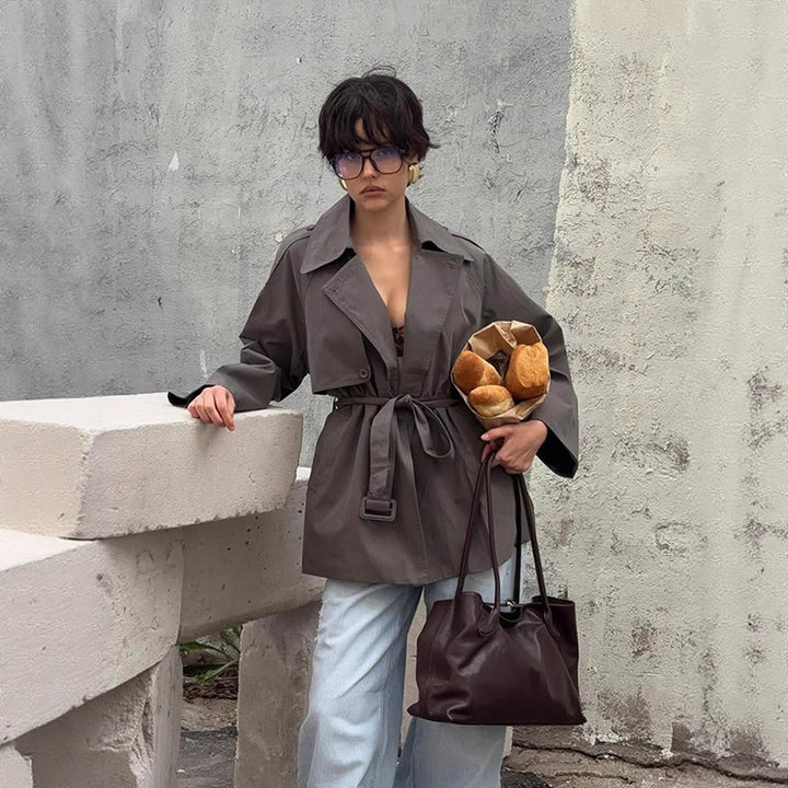 Damen Kurztrenchcoat mit Bindegürtel und Oversize-Ärmeln Drune