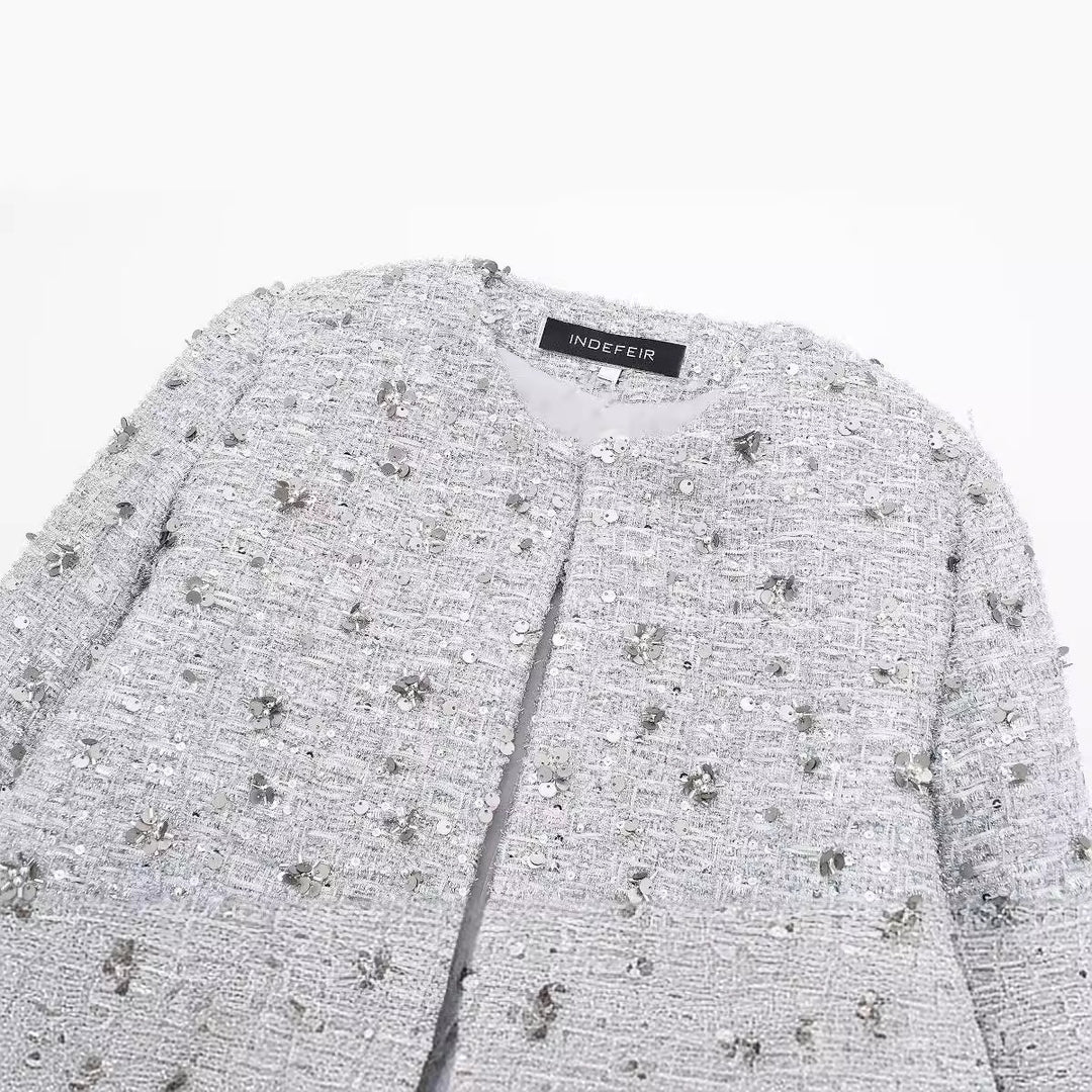 Damen nan kurz geschnittene Bouclé‑Tweedjacke mit floraler Pailletten‑Applikation und offener Front Drune