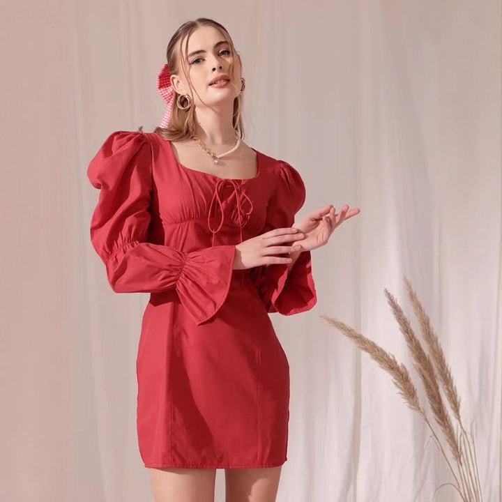 Damen Puffärmeliges Mini-Kleid mit eckigem Ausschnitt, Kordel-Bustier und Glockenärmeln Drune