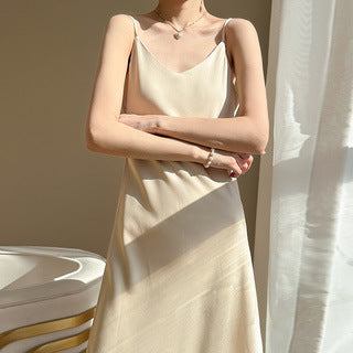 Damen Maxikleid mit Satin-Finish Drune