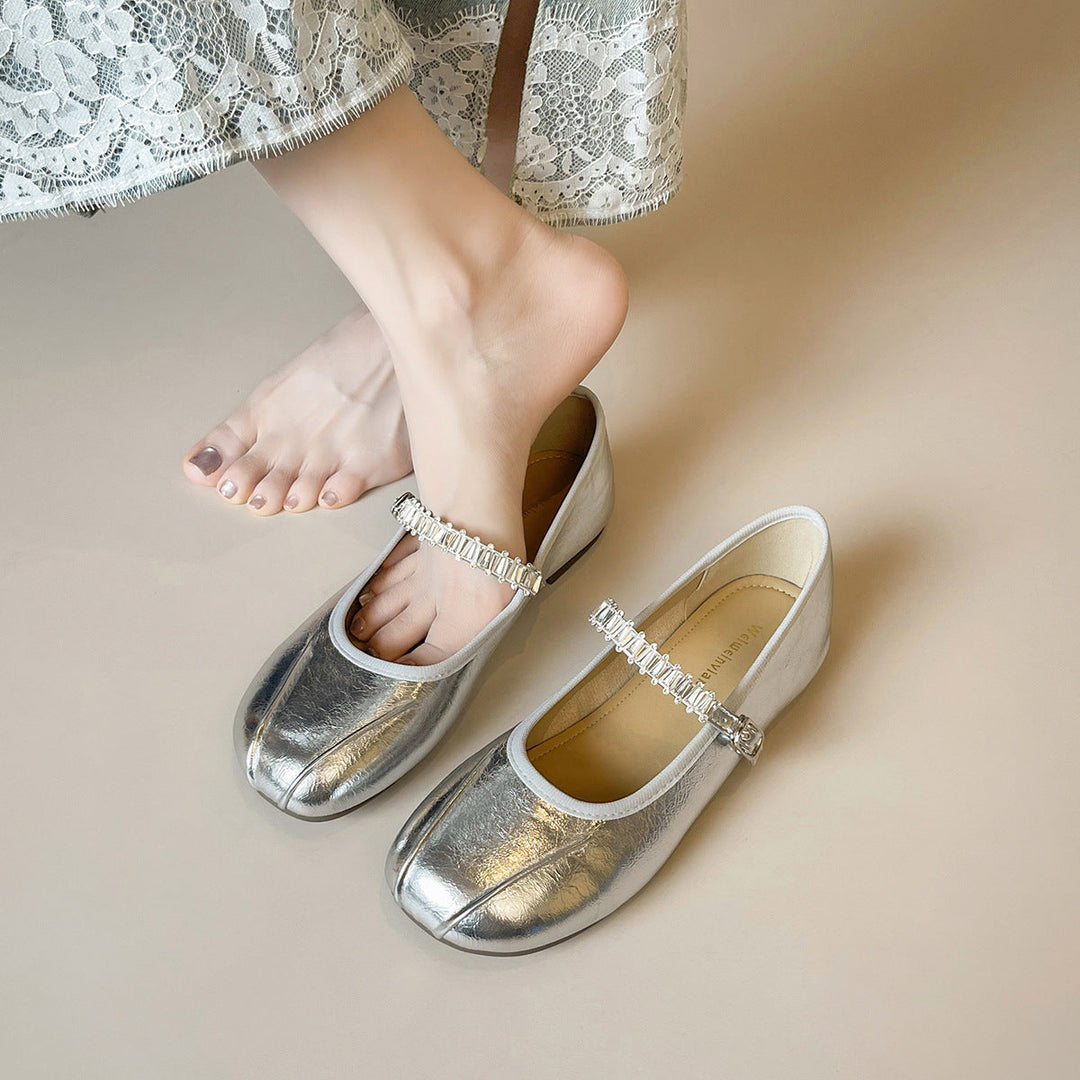 Damen Ballerinas mit elegantem Riemen und schimmerndem Obermaterial Drune