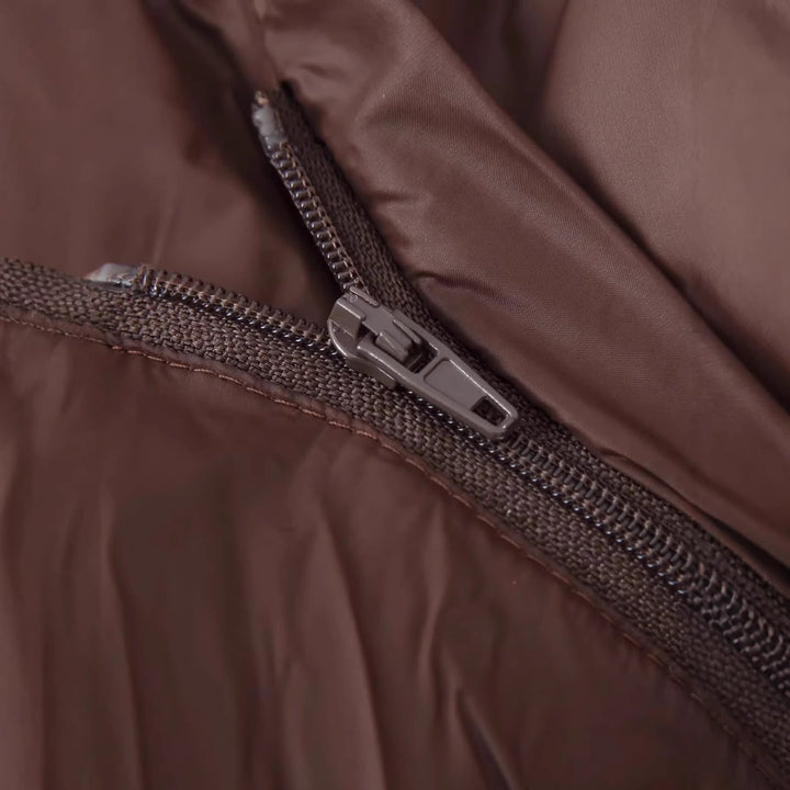 Damen nan kurze wattierte Steppjacke mit großer abnehmbarer Kapuze, Kinnschutz und verdeckter Reißverschluss Drune