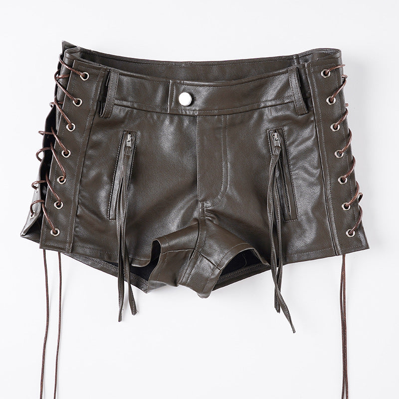 Damen Kunstleder-Shorts mit dekorativen Knopfdetails Drune