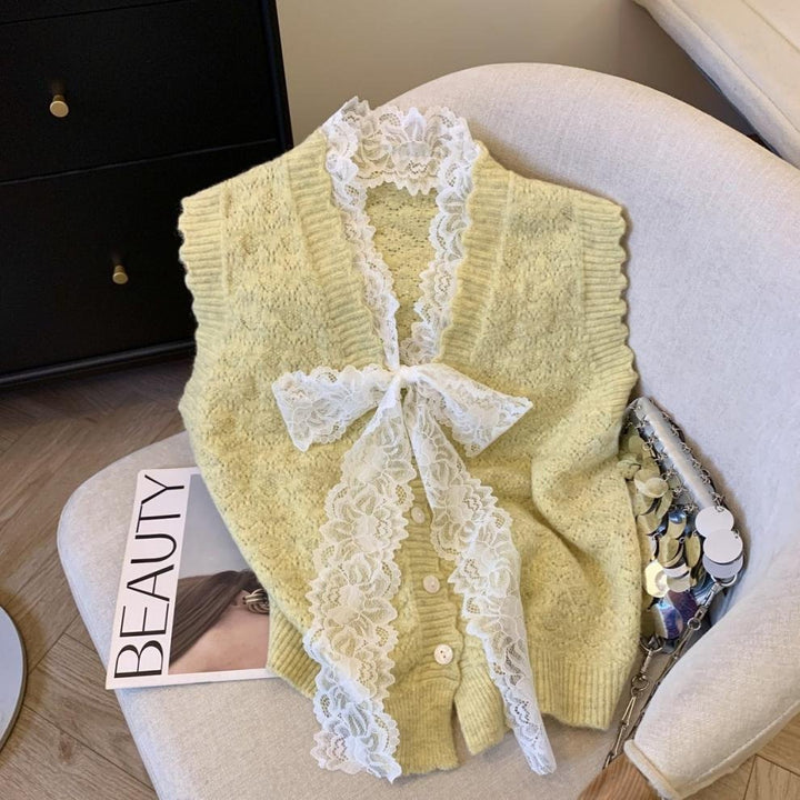 Damen Strickweste mit romantischen Rüschendetails Drune