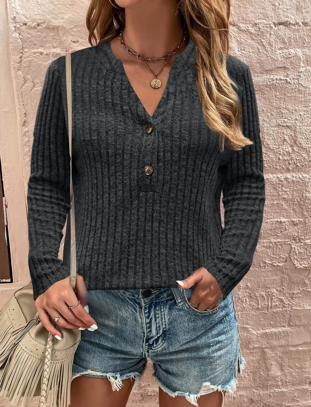 Damen Langarmshirt mit strukturiertem Rippdesign und Knopfdetail Drune