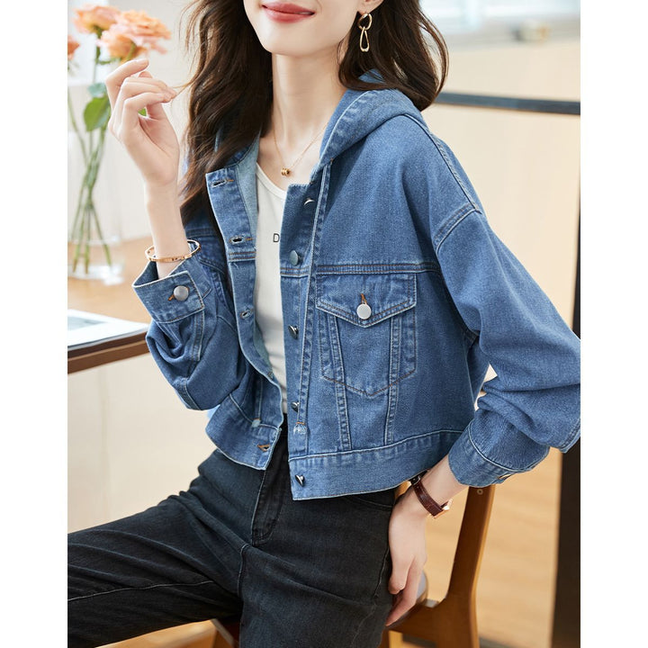 Damen modische Kurzjeansjacke mit Kapuze und praktischen Taschen Drune