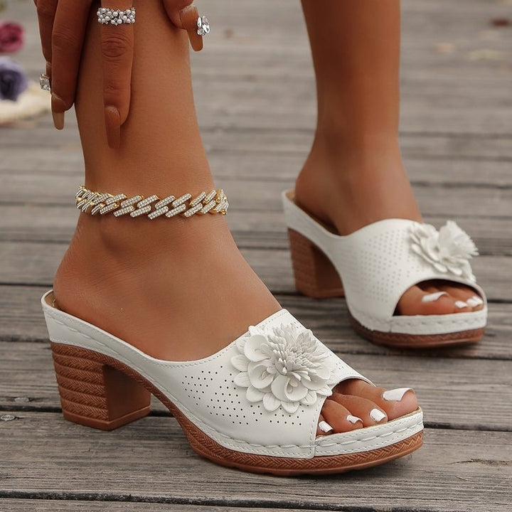 Damen Lederoptik-Peeptoe Mules mit Blütenapplikation und mittlerem Blockabsatz Drune