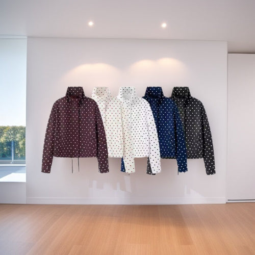 Damen Kurze gepunktete Regenjacke mit Stehkragen und Kordelzug Drune
