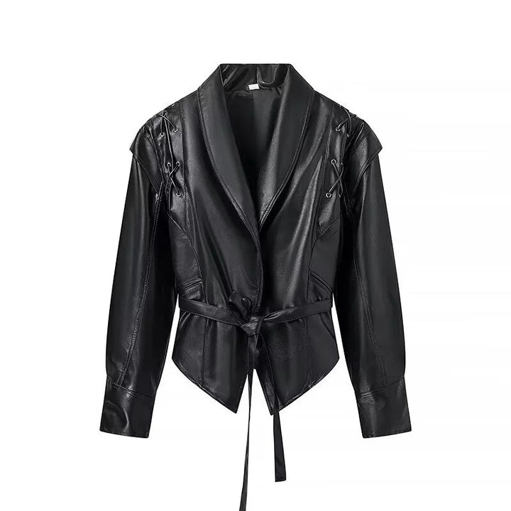 Damen nan taillierte Kunstlederjacke mit Schalkragen, Schnürdetail an den Schultern und Bindegürtel Drune