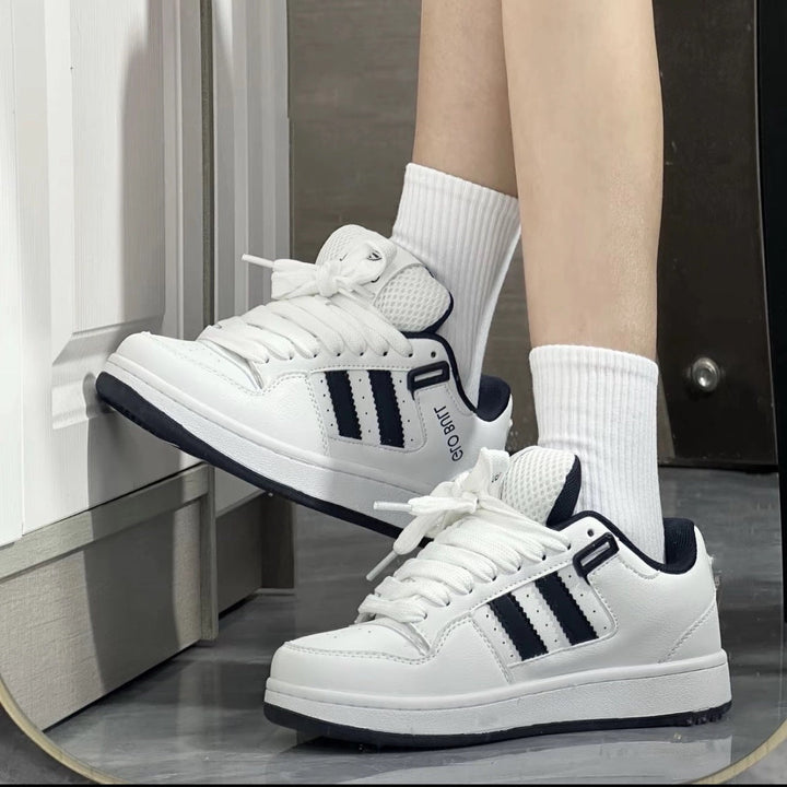 Damen Lifestyle Sneakers mit stützendem Schaft und rutschfester Sohle Drune