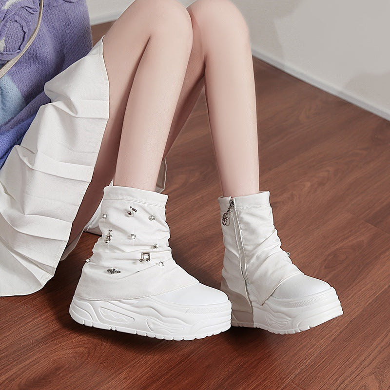 Damen nan Plateau-Stiefelette mit gerafftem Schaft und Musiknoten‑Zierapplikationen Drune