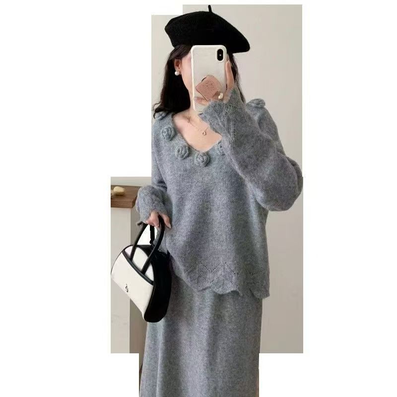 Damen elegantes Strickkleid mit einzigartigen Blütenapplikationen Drune