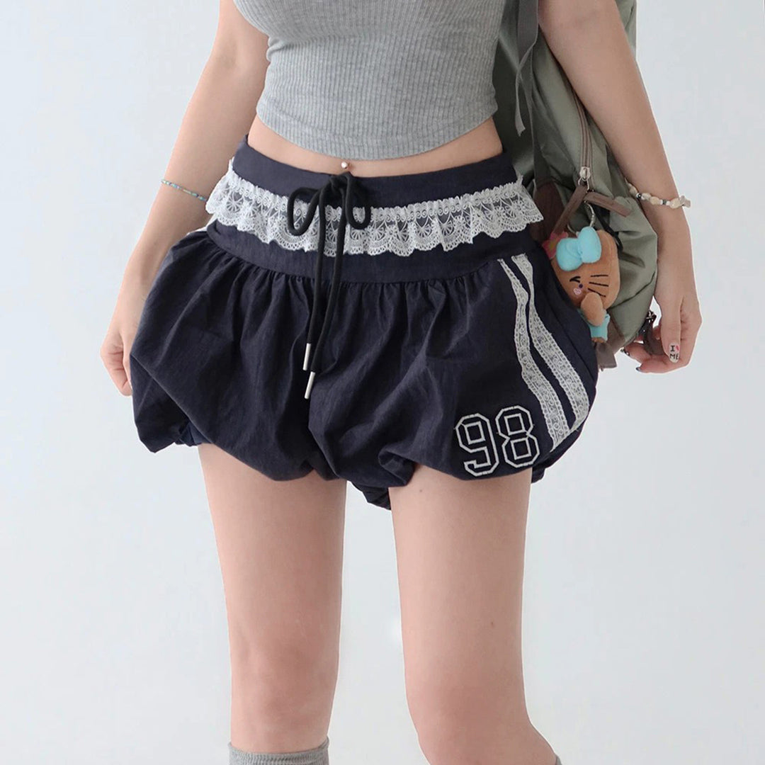 Damen sportliche Shorts mit Spitzenakzenten und elastischem Bund Drune