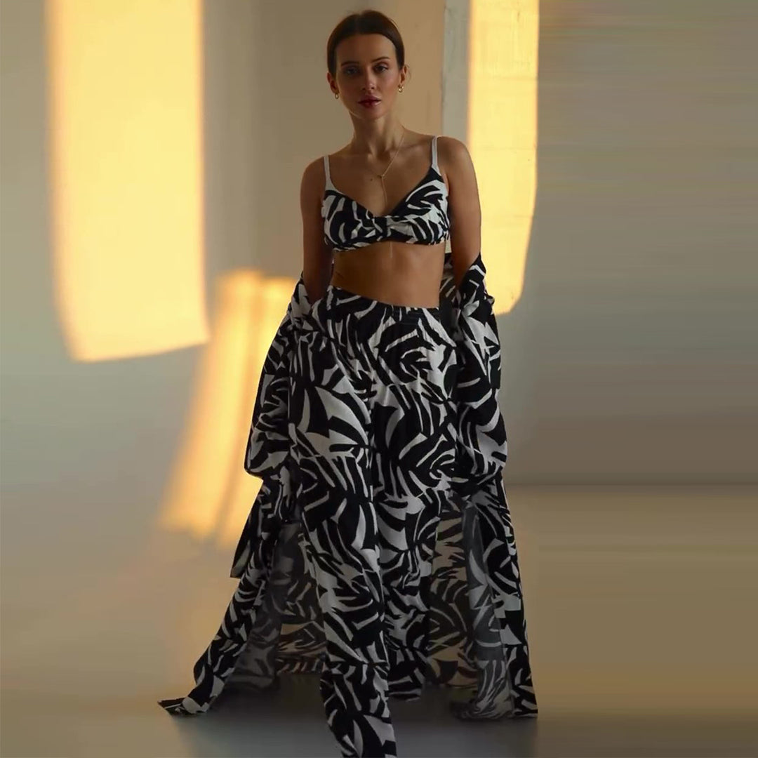 Damen Strandoutfit mit angesagtem floralem Muster Drune