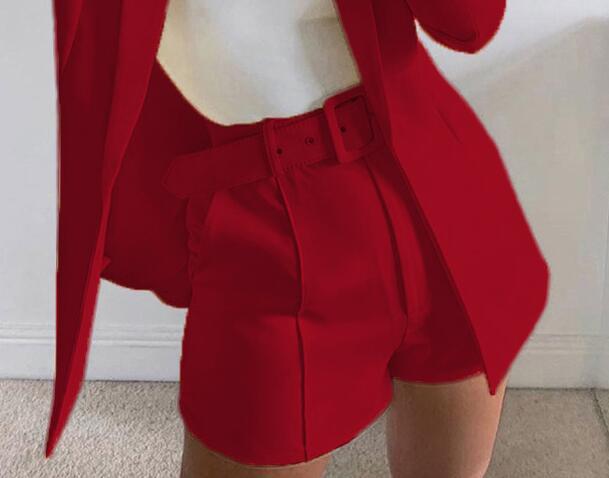 Damen Zweiteiliges maßgeschneidertes Blazer‑Set mit hochtaillierten Shorts und Gürtel Drune