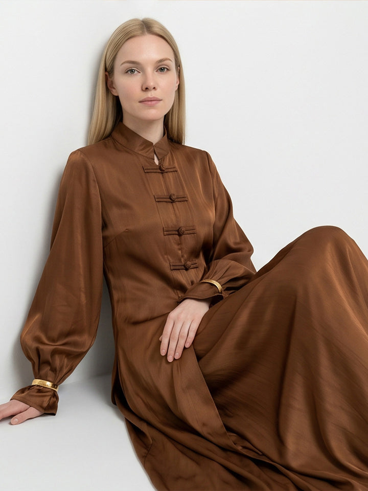 Damen Maxikleid mit Stehkragen, traditionellem Knotenverschluss und Ballonärmeln Drune