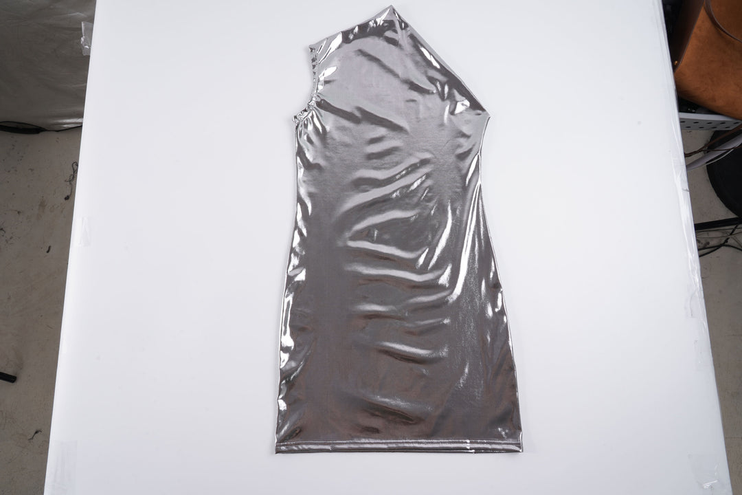 Damen figurbetontes Metallic-Kleid mit asymmetrischem Schnitt Drune
