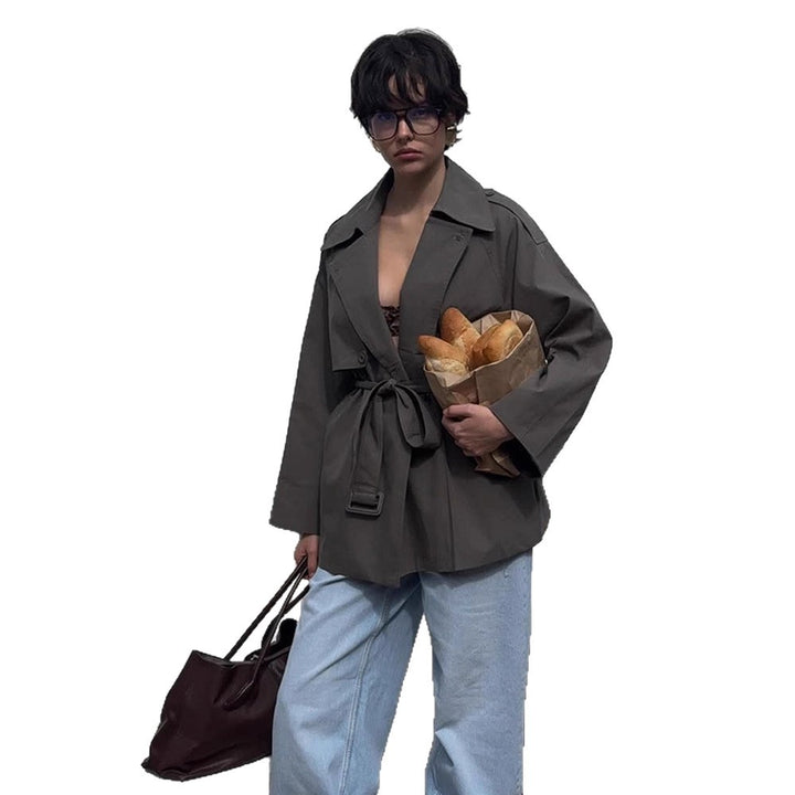 Damen Kurztrenchcoat mit Bindegürtel und Oversize-Ärmeln Drune